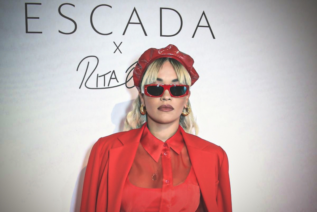 ESCADA X RITA ORAimgOffside